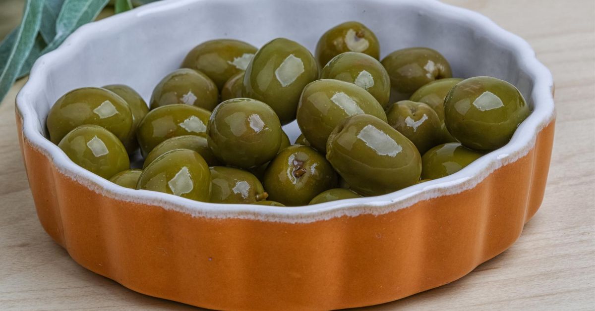 Risks and Considerations of Olives for Dogs